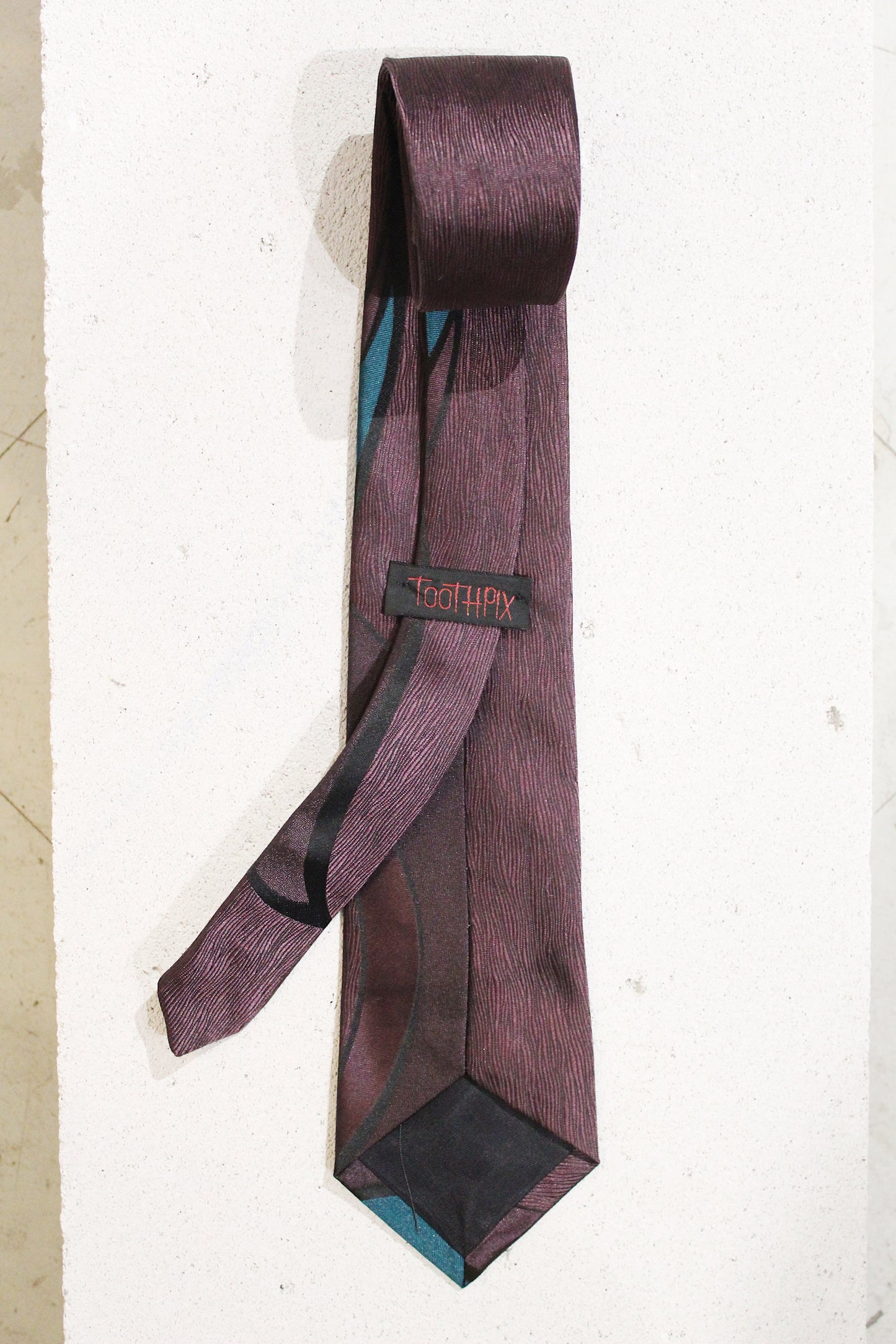 GEOMETRIC SILK TIE