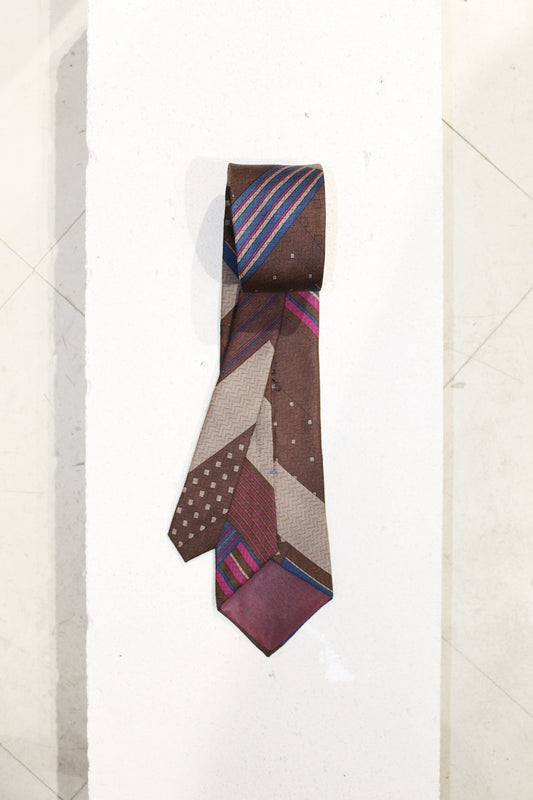 GEOMETRIC SILK TIE