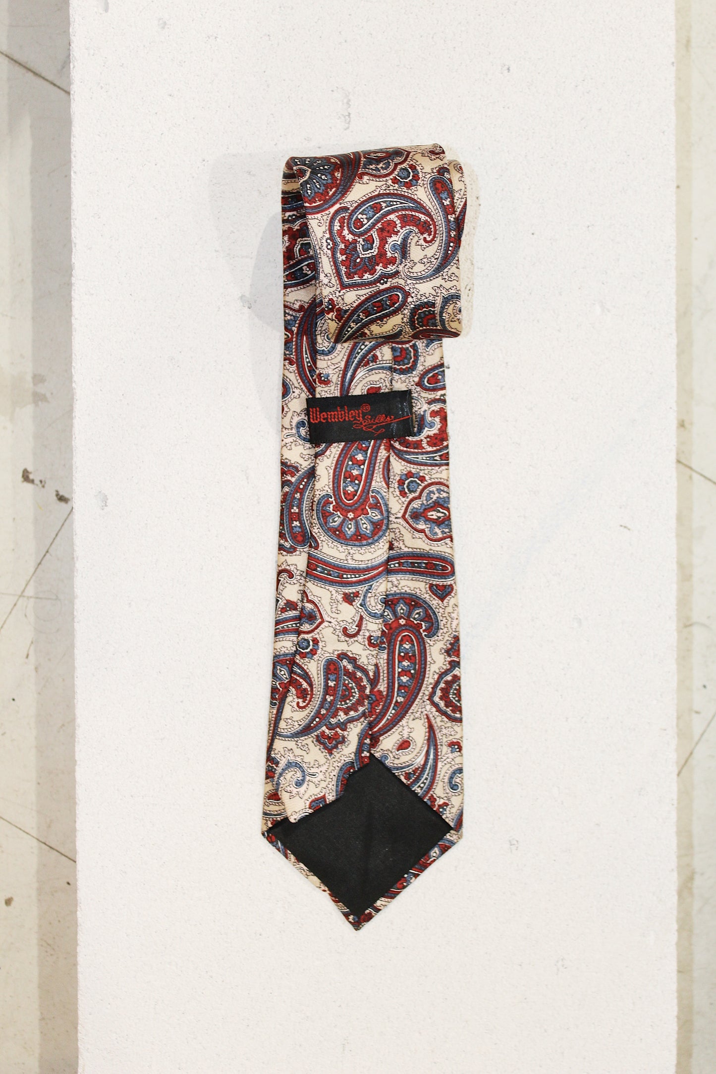 GEOMETRIC SILK TIE