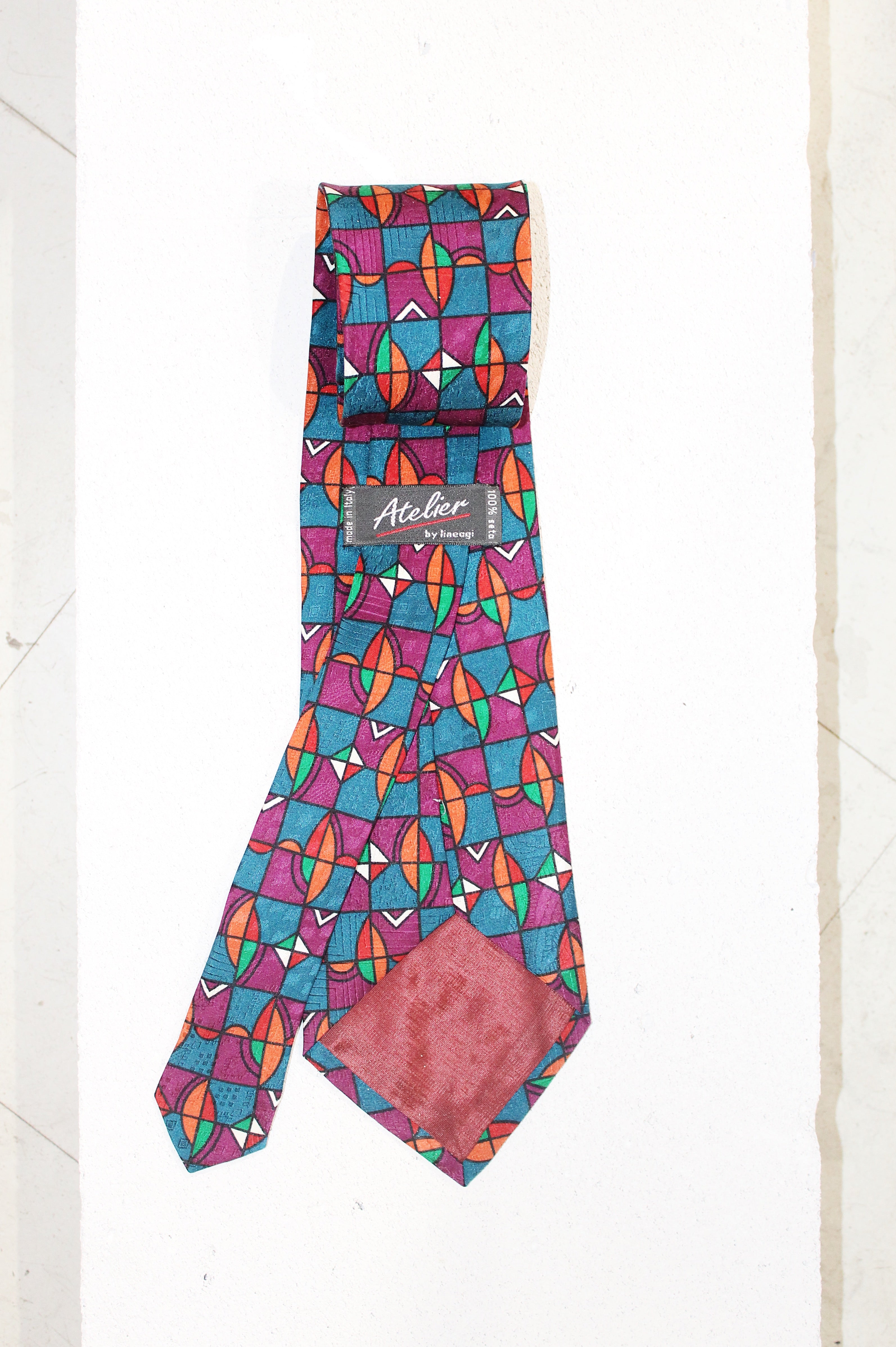 GEOMETRIC SILK TIE