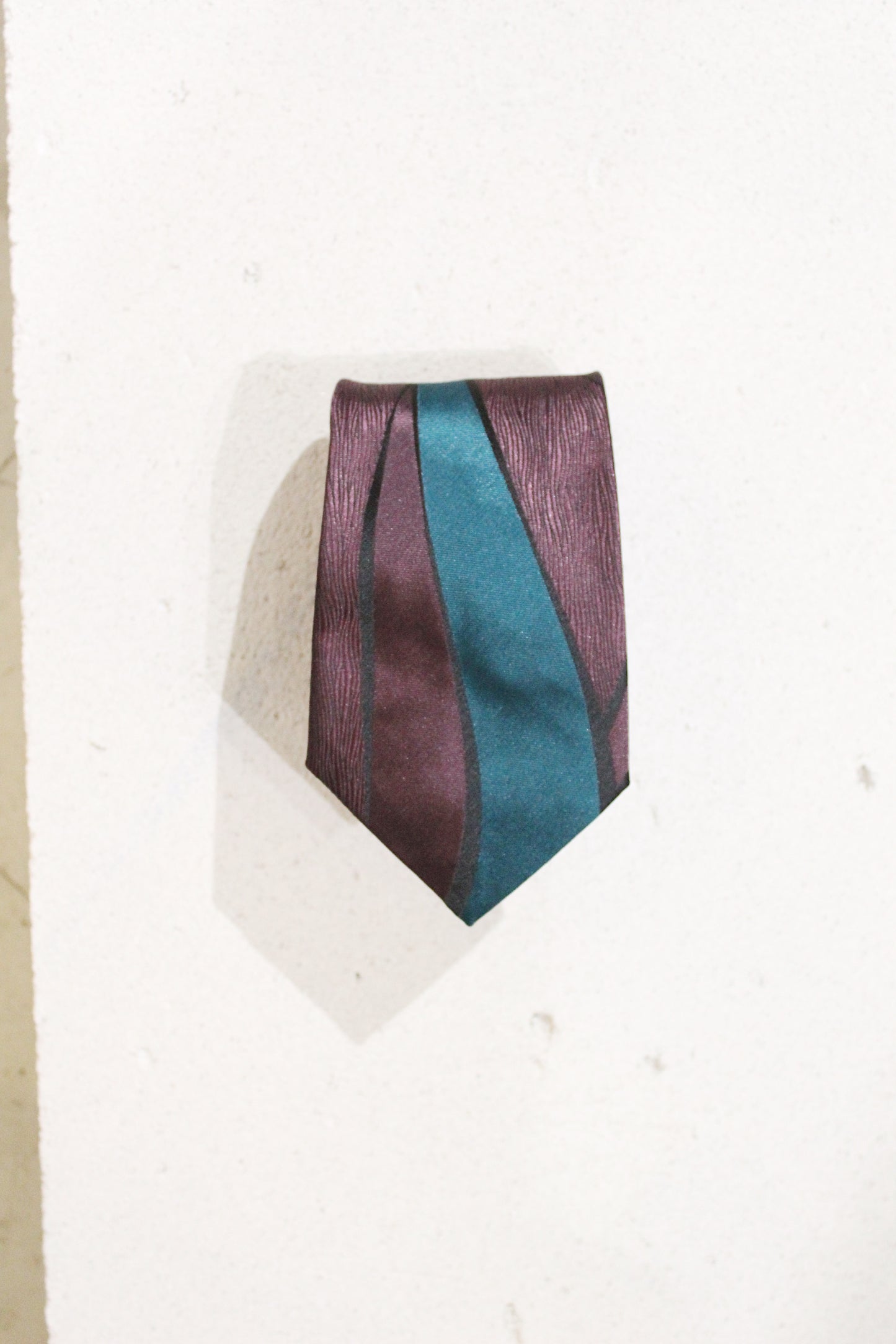 GEOMETRIC SILK TIE