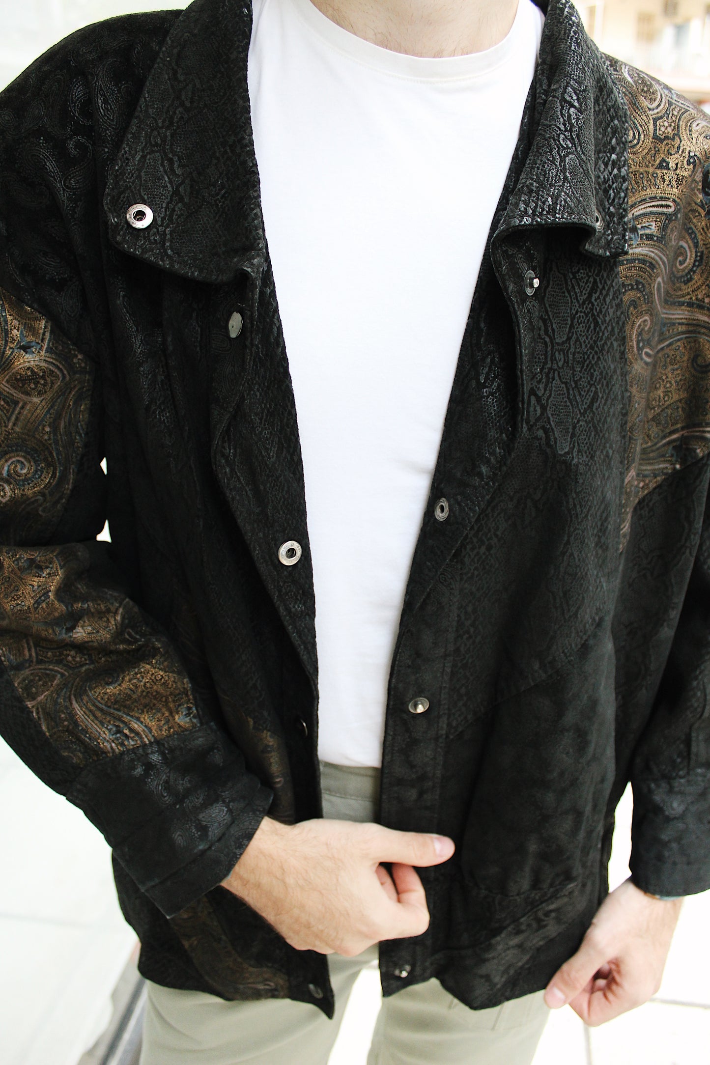 DETAILED LEATHER JACKET