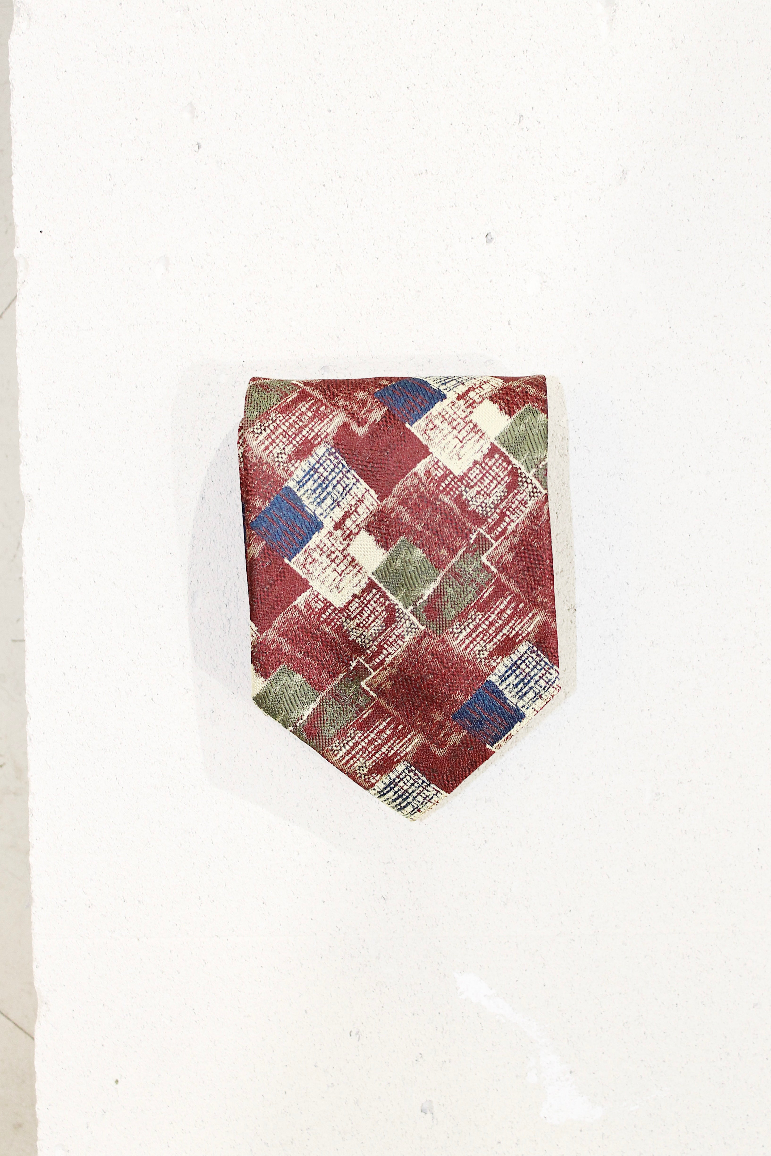 GEOMETRIC SILK TIE