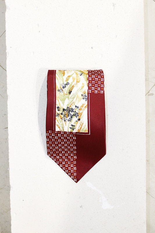 GEOMETRIC SILK TIE