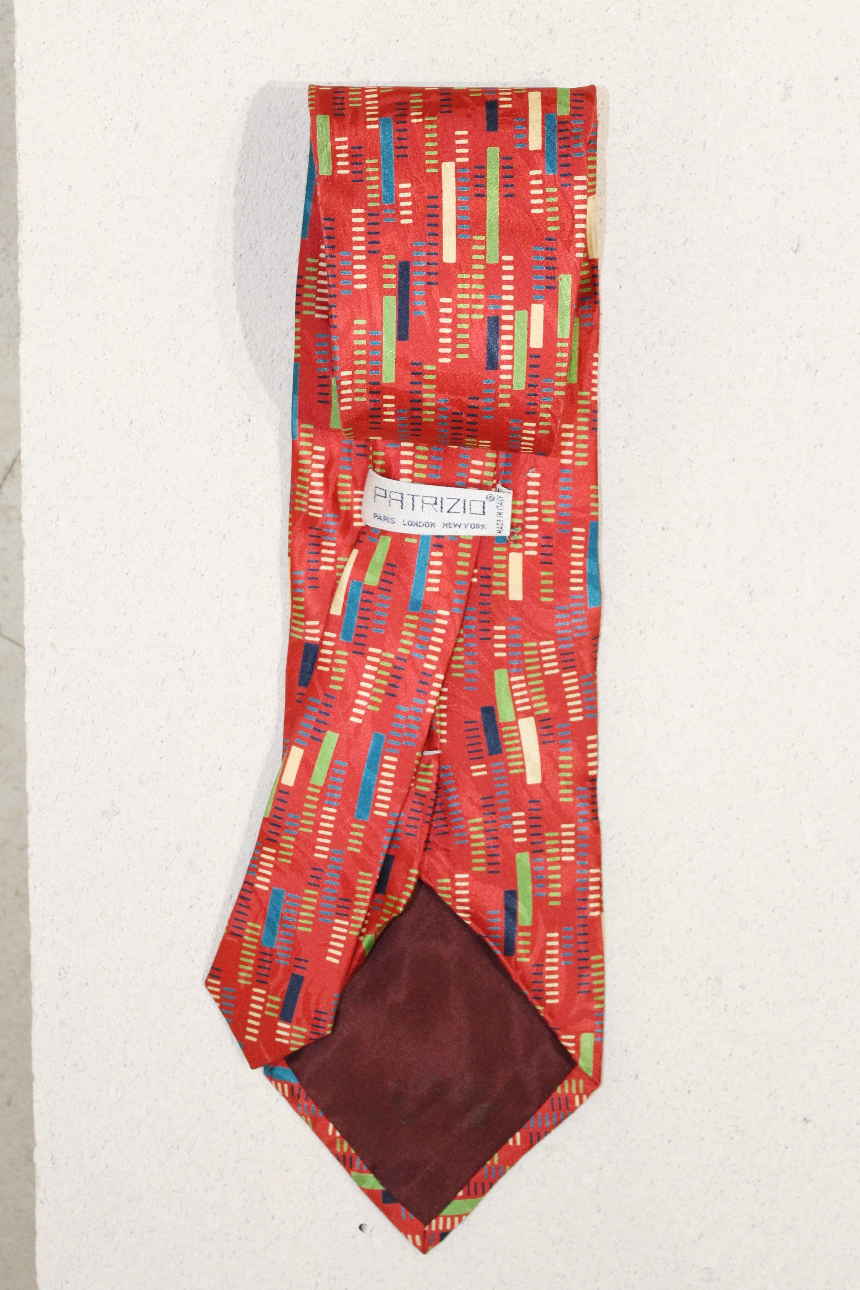 GEOMETRIC SILK TIE