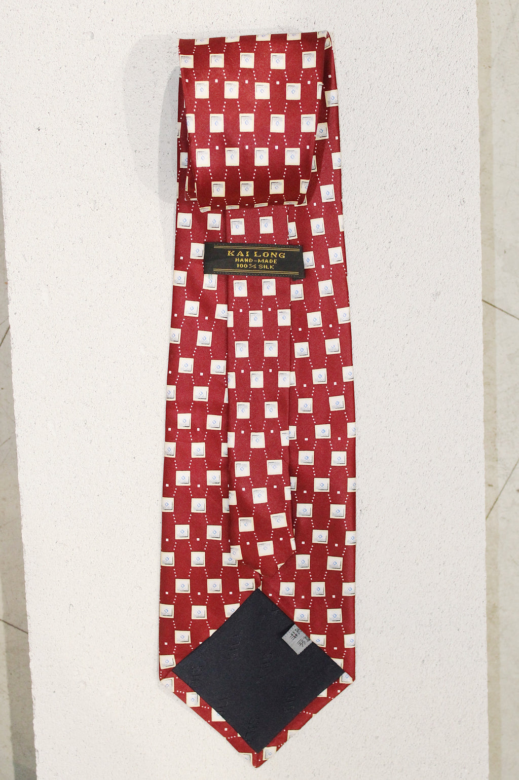 GEOMETRIC SILK TIE