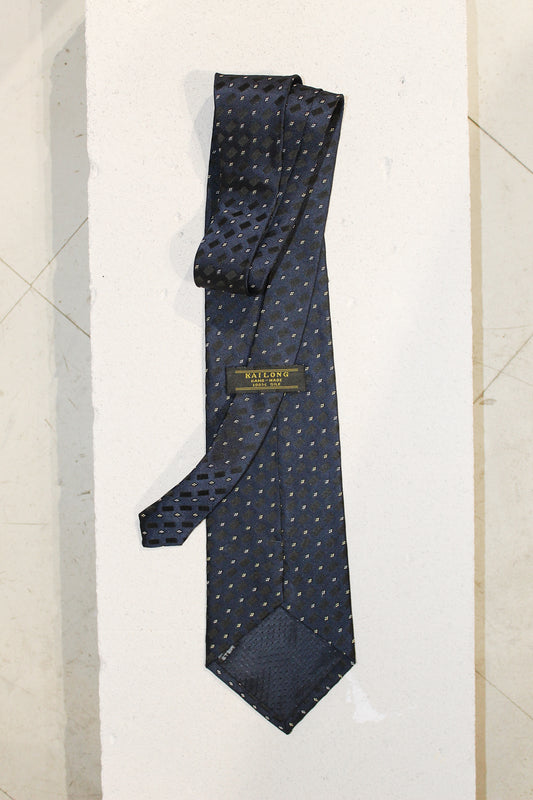GEOMETRIC SILK TIE