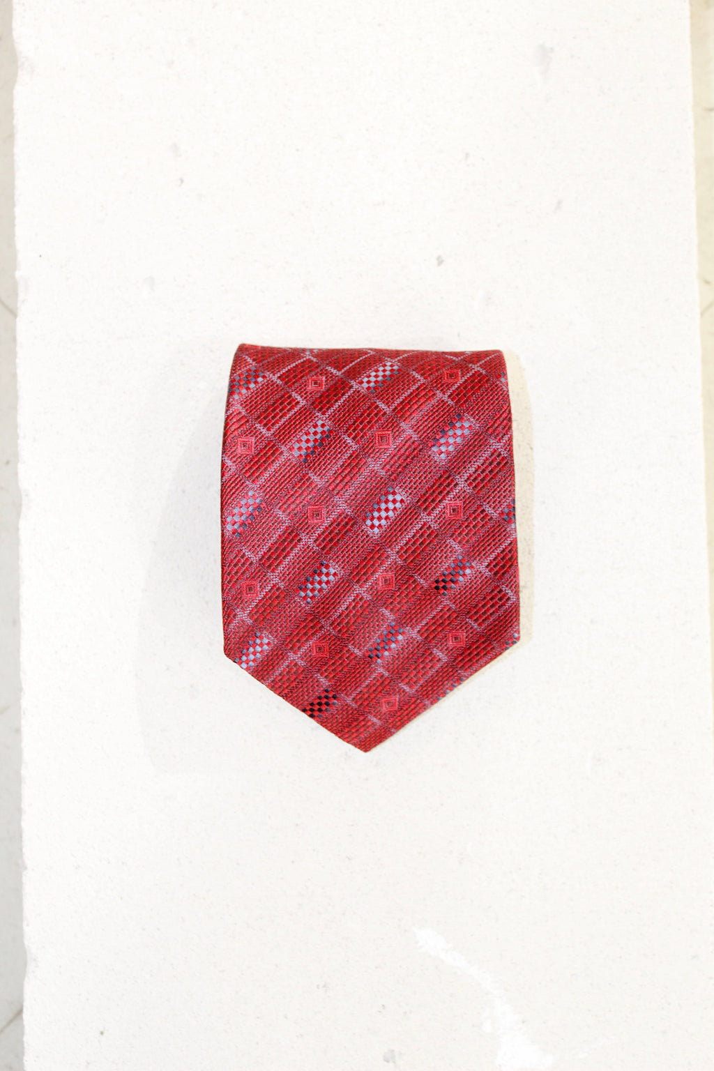 GEOMETRIC SILK TIE