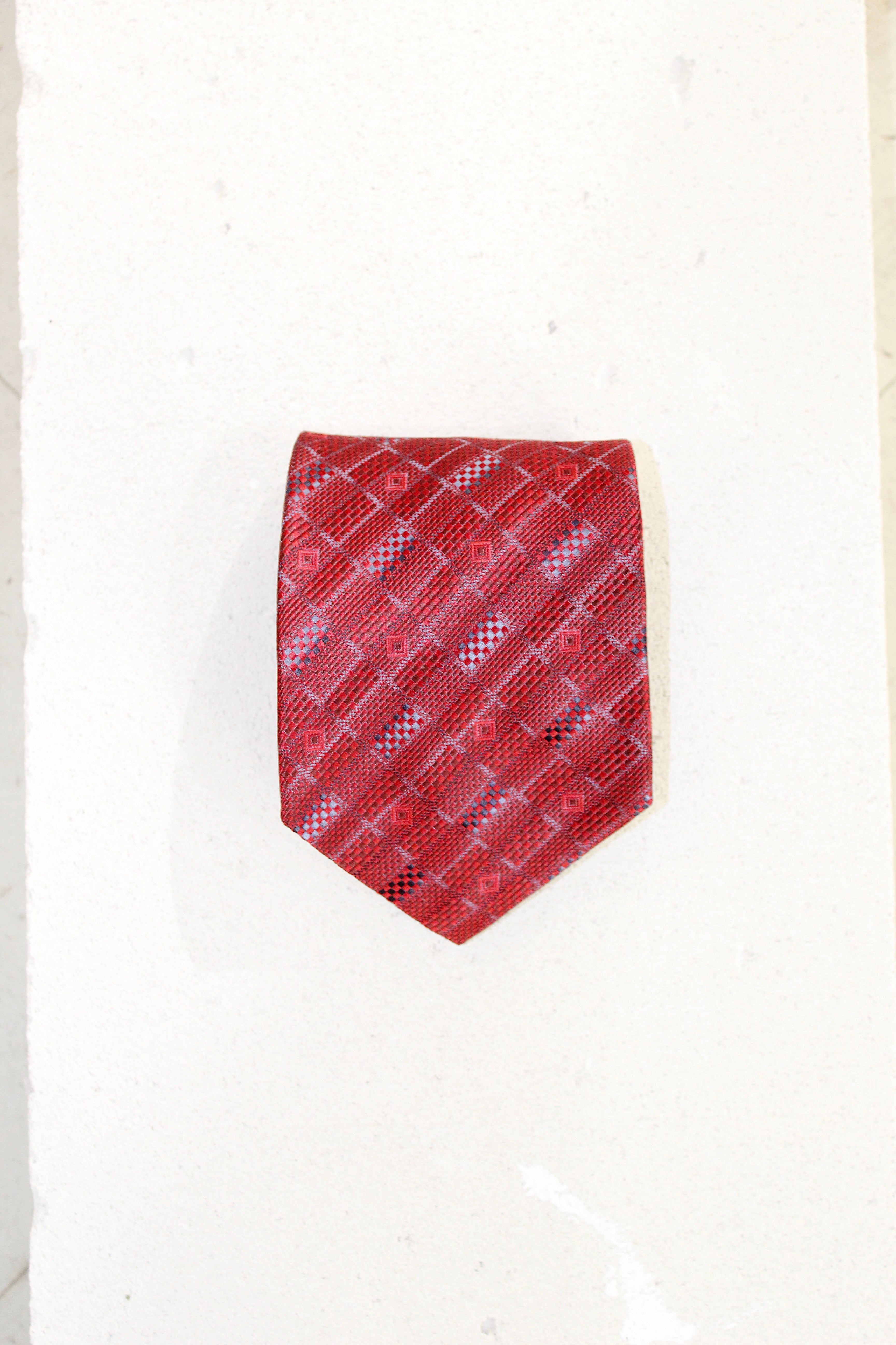 GEOMETRIC SILK TIE