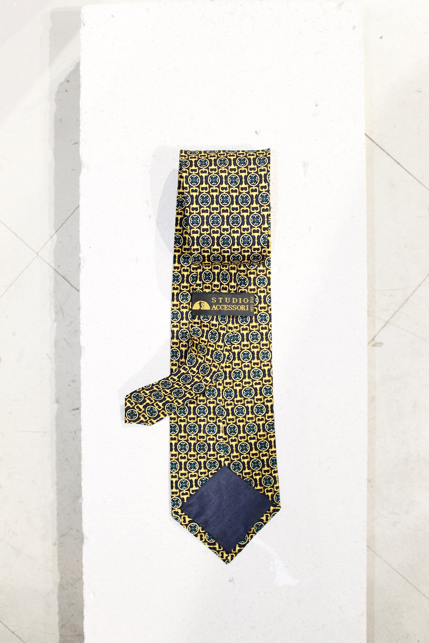 GEOMETRIC SILK TIE