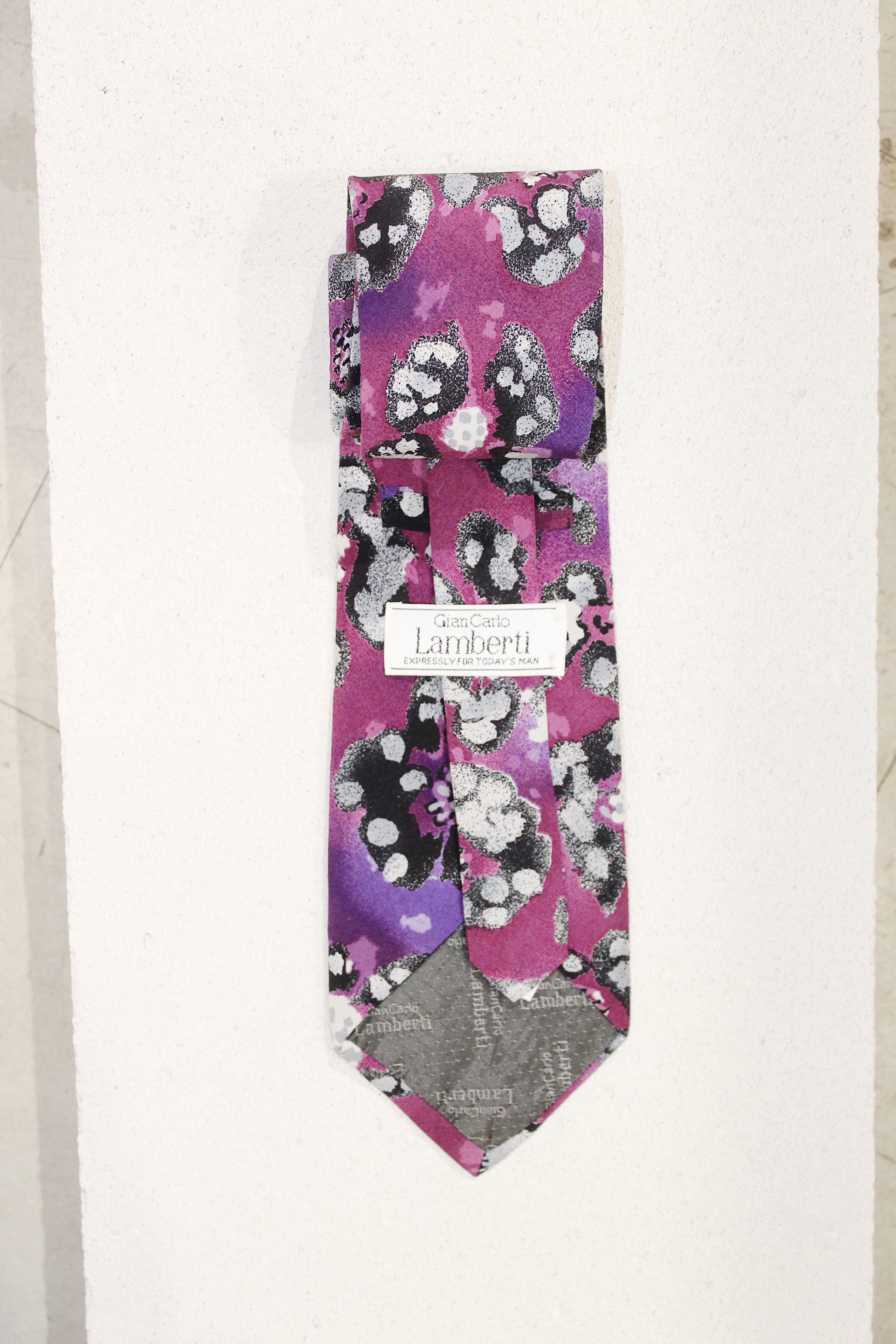 GEOMETRIC SILK TIE