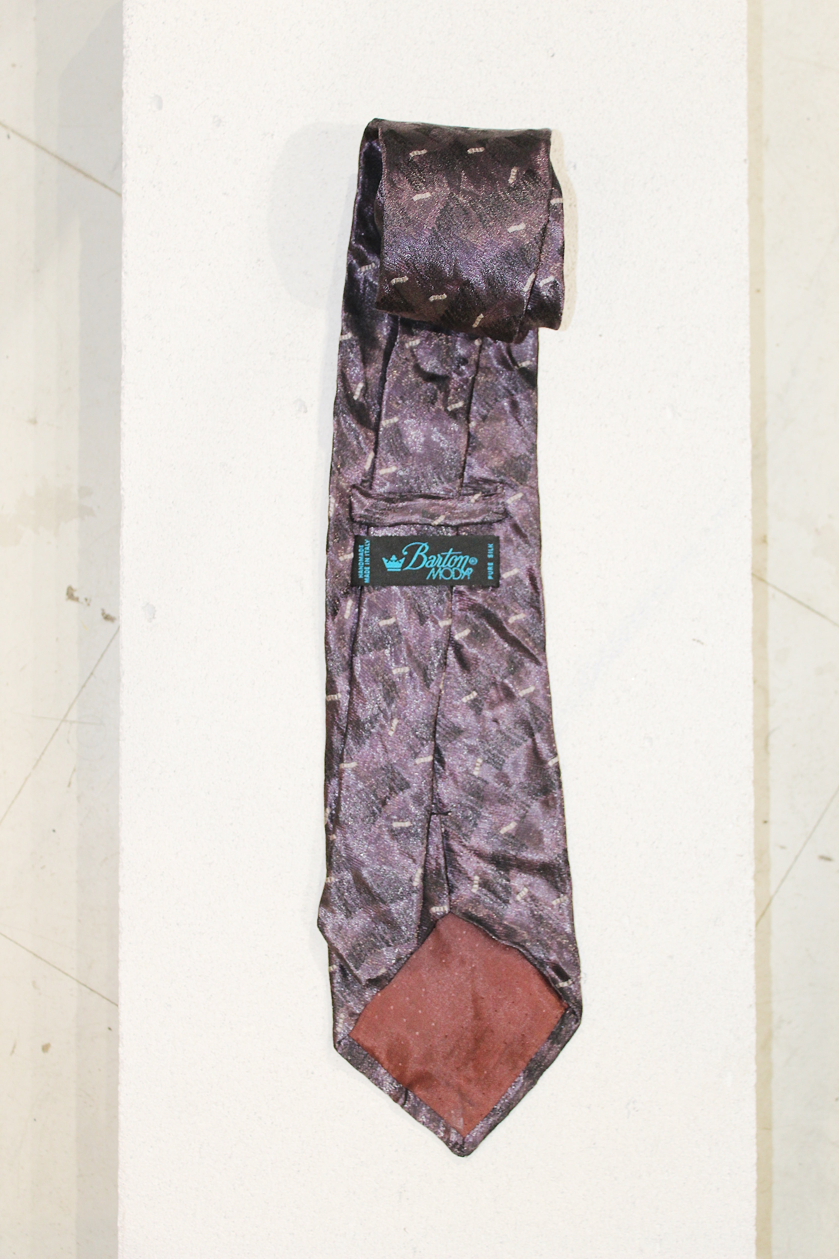 GEOMETRIC SILK TIE