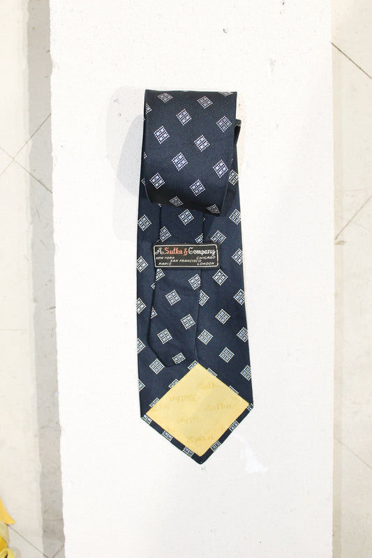 GEOMETRIC SILK TIE