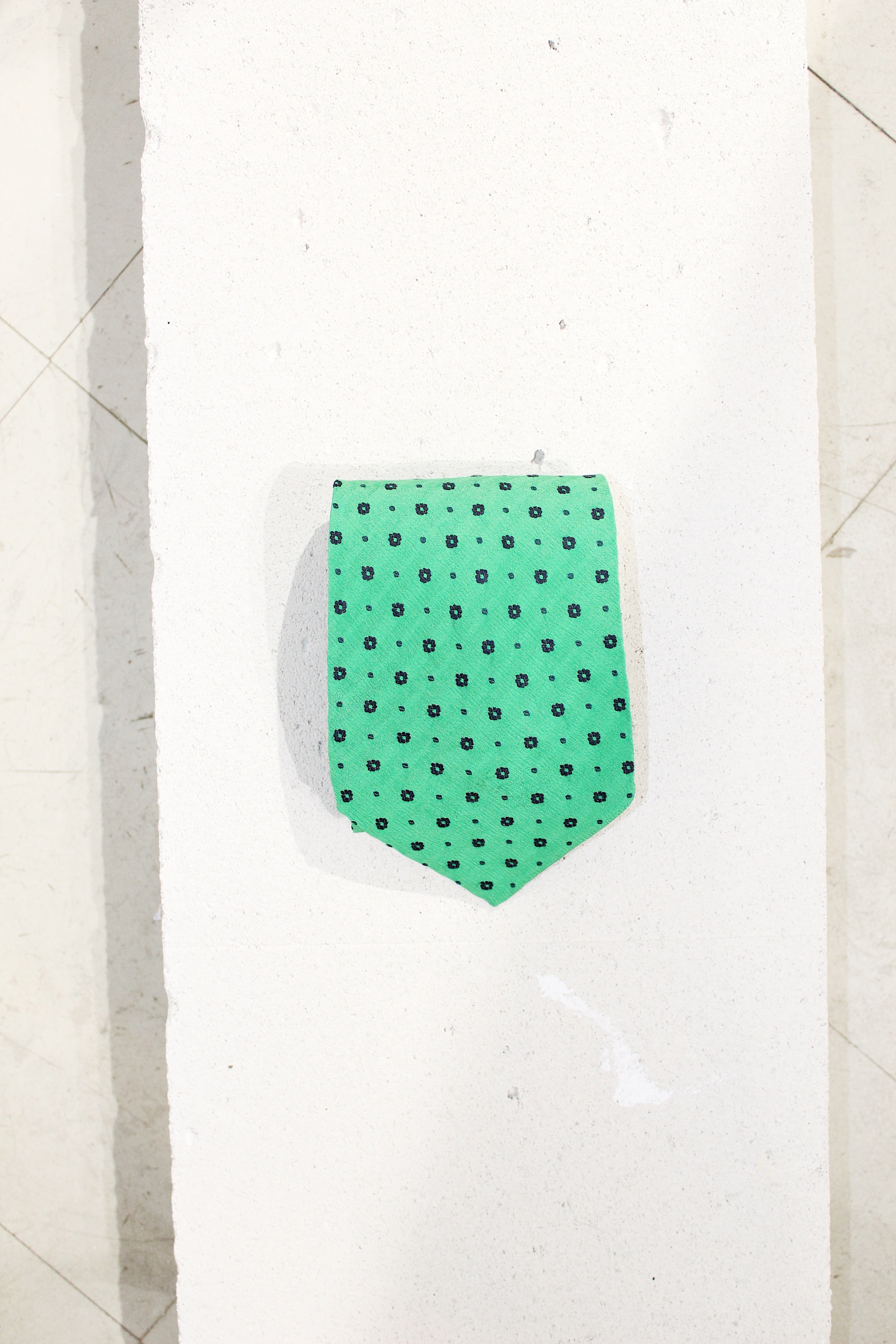 GEOMETRIC SILK TIE