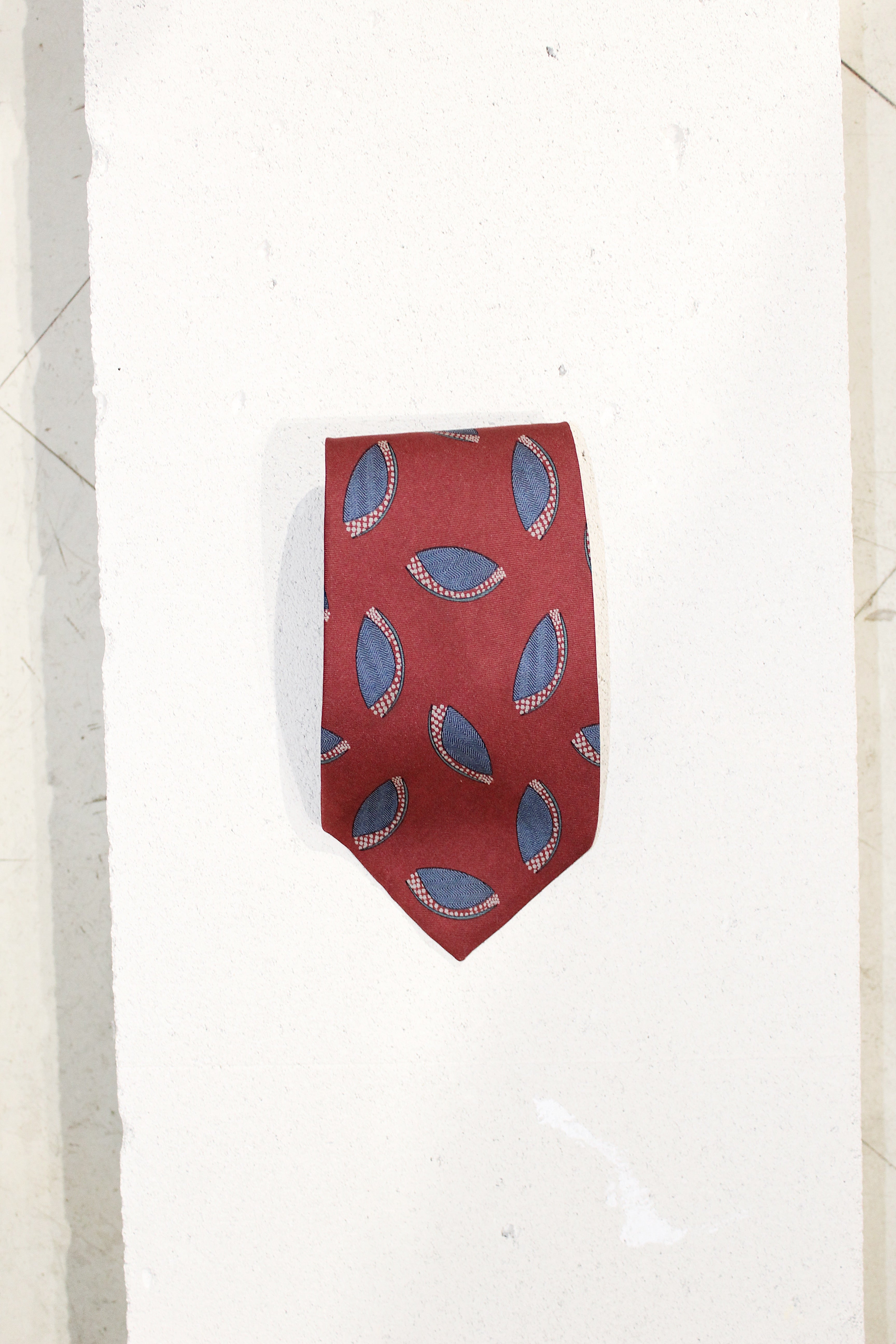 GEOMETRIC SILK TIE