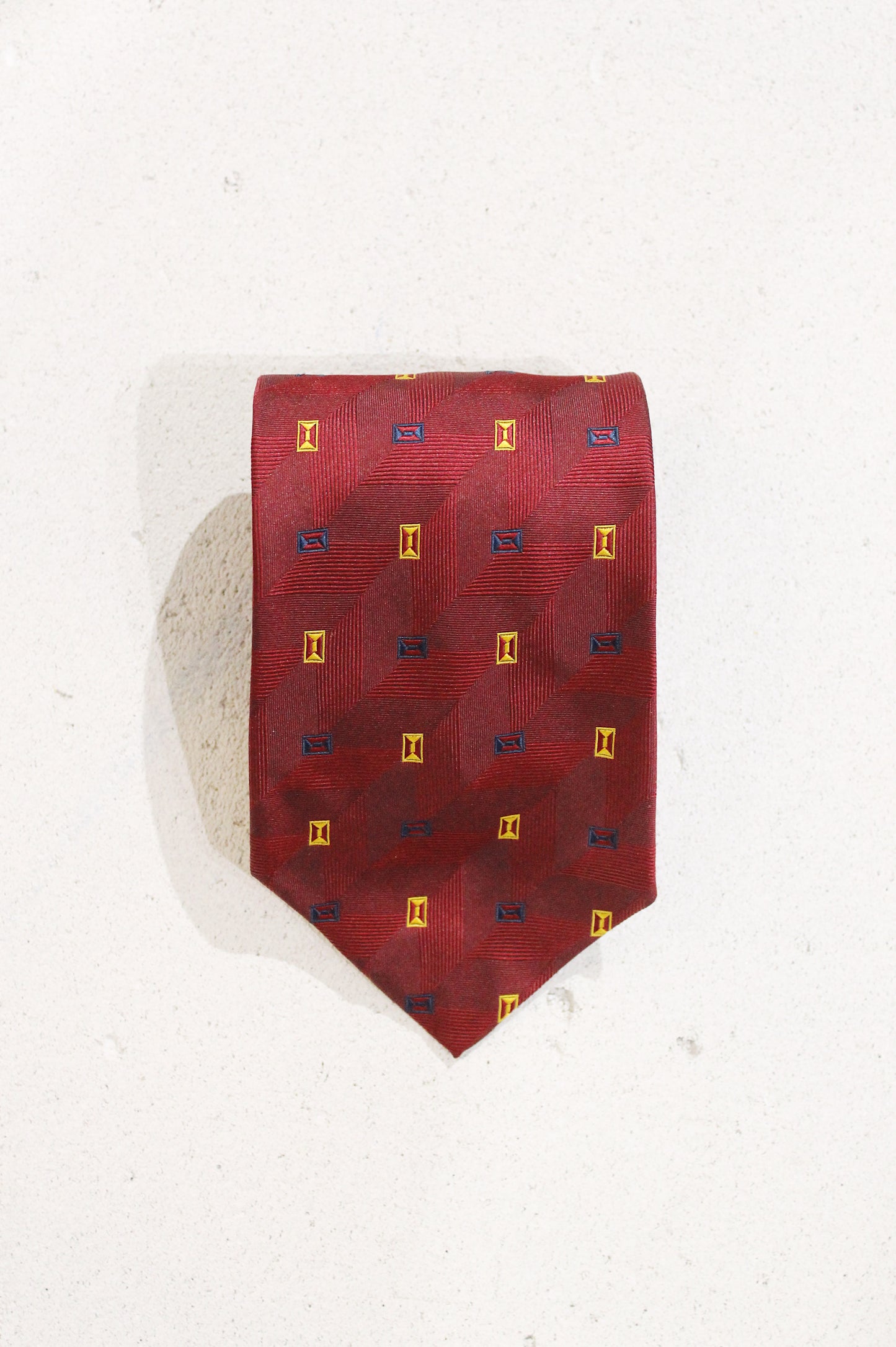 GEOMETRIC SILK TIE