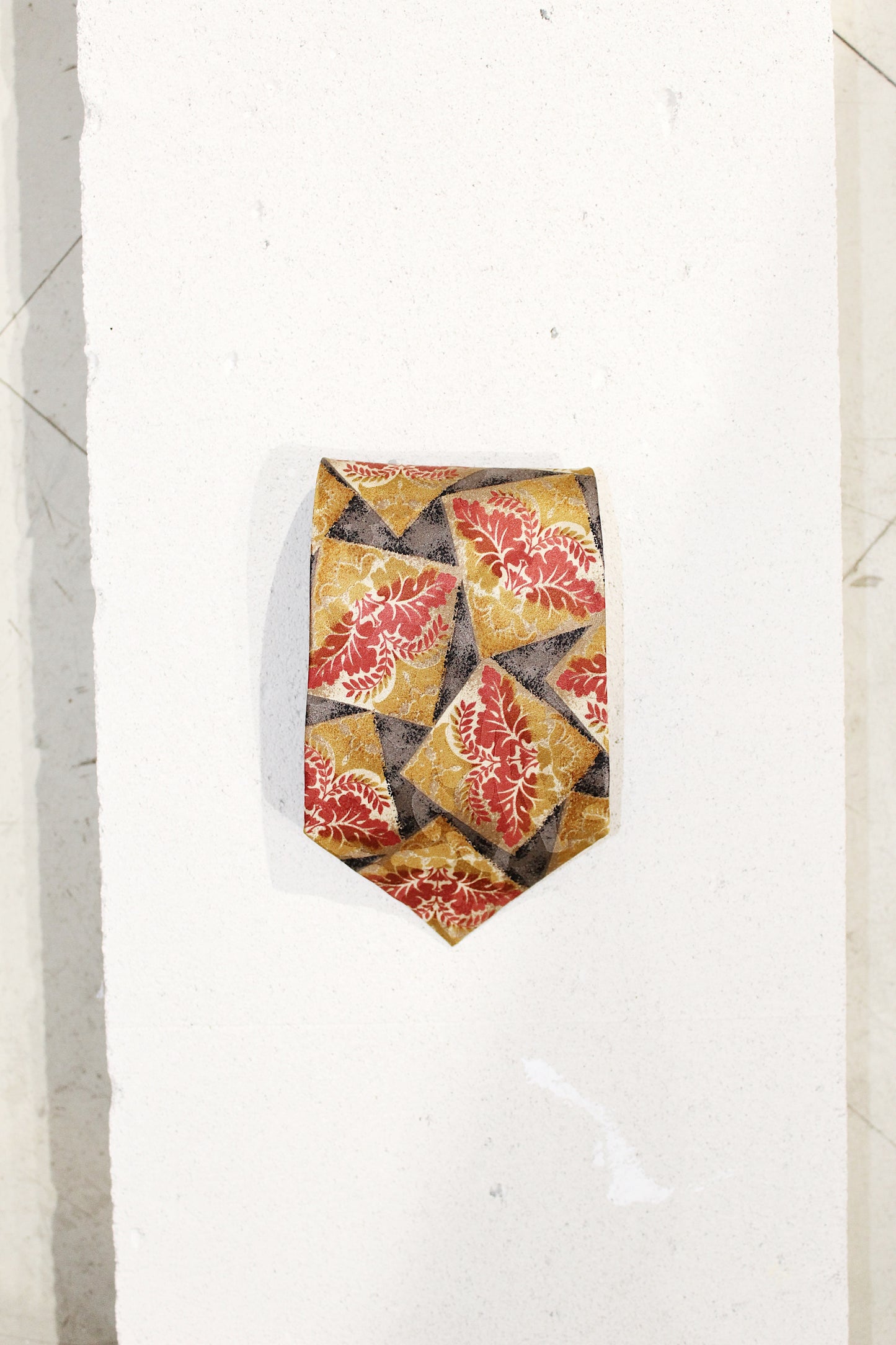 FLORAL SILK TIE