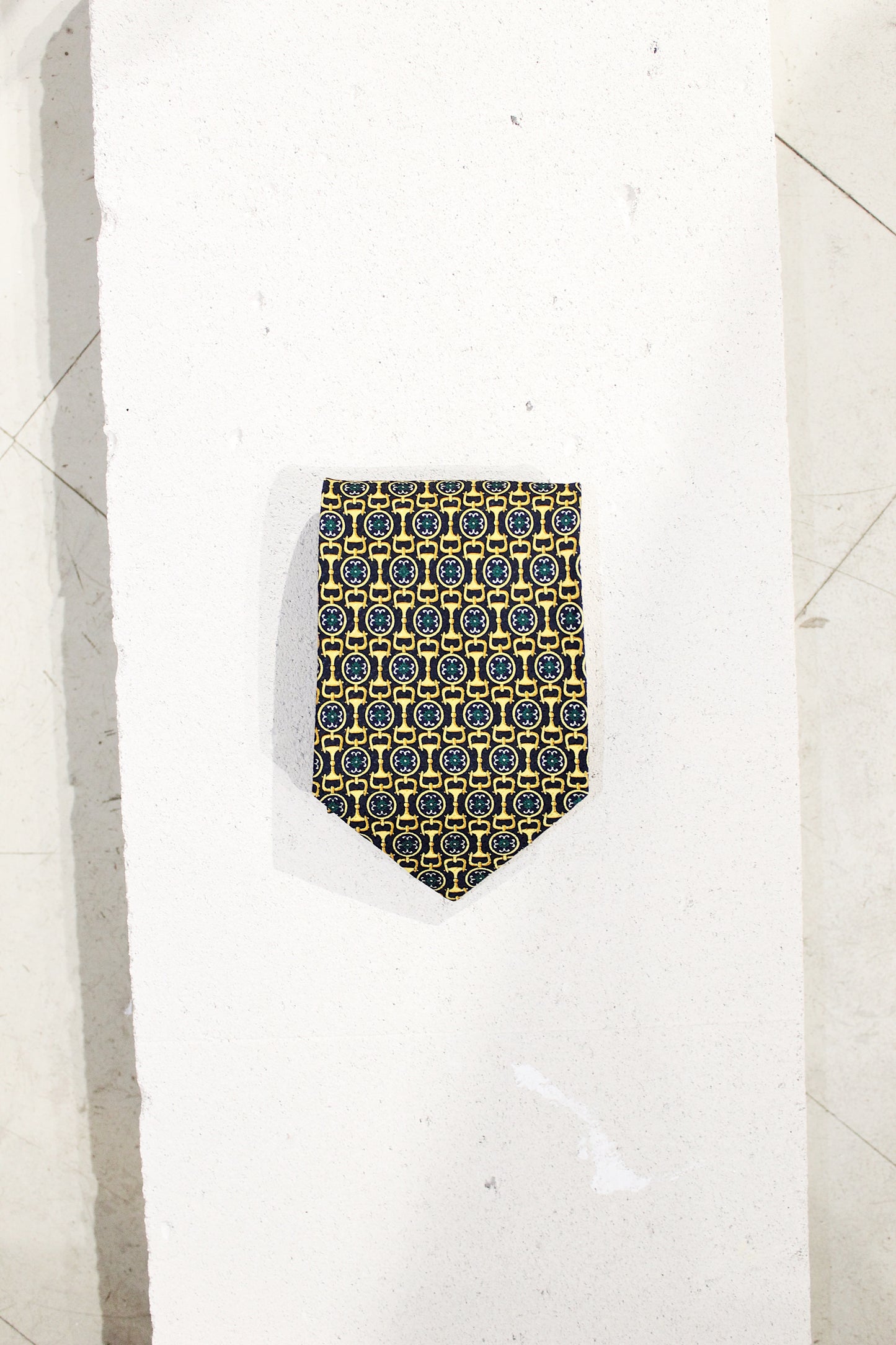 GEOMETRIC SILK TIE