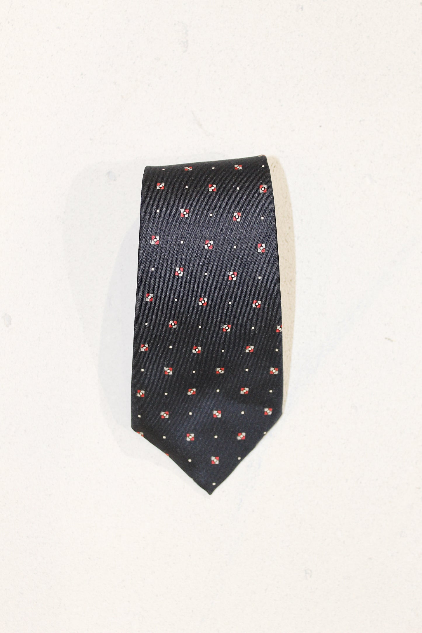 GEOMETRIC SILK TIE