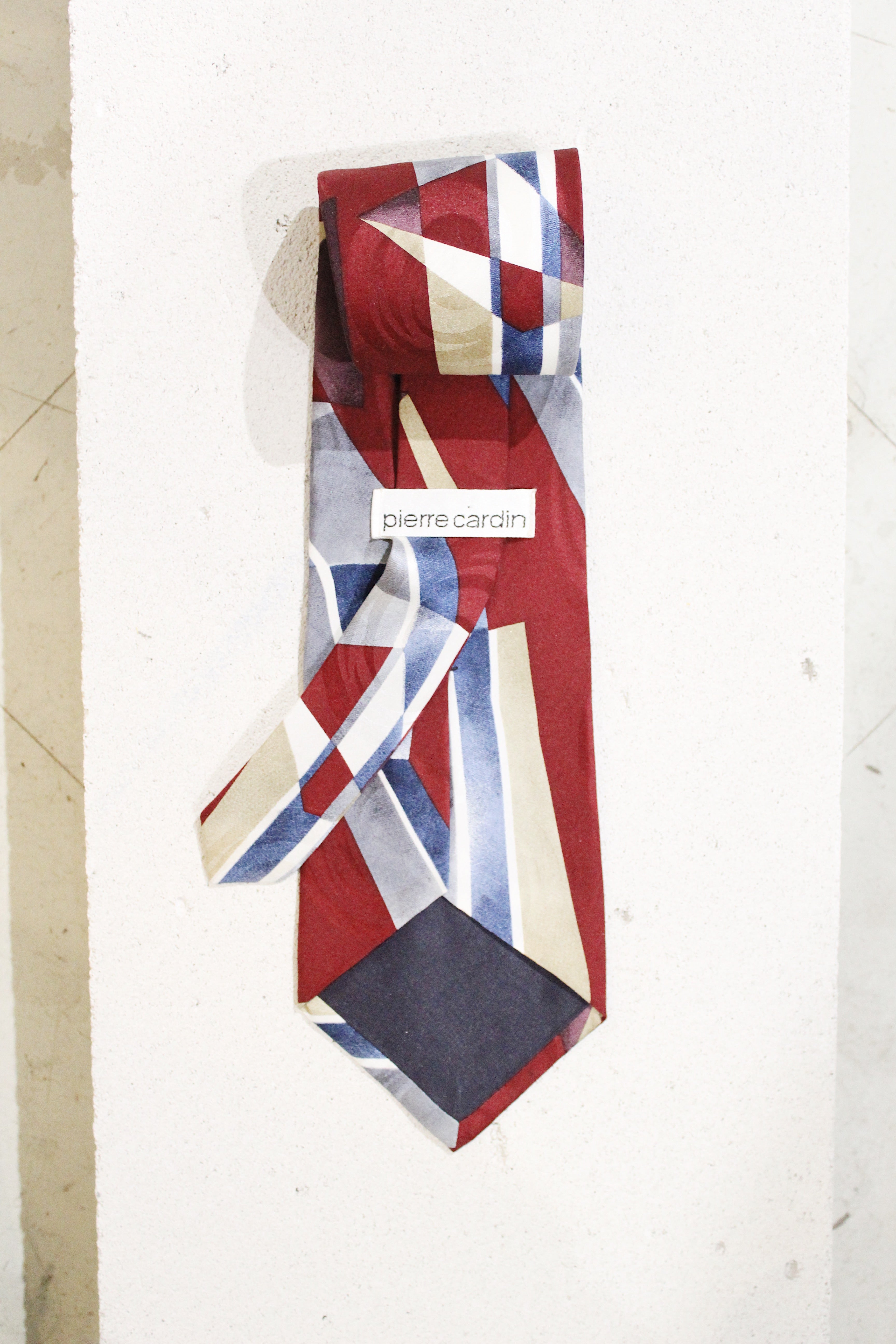 GEOMETRIC WOOL TIE