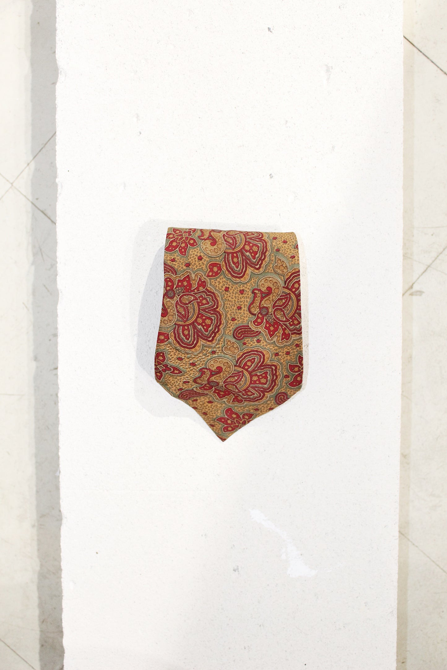 GEOMETRIC SILK TIE