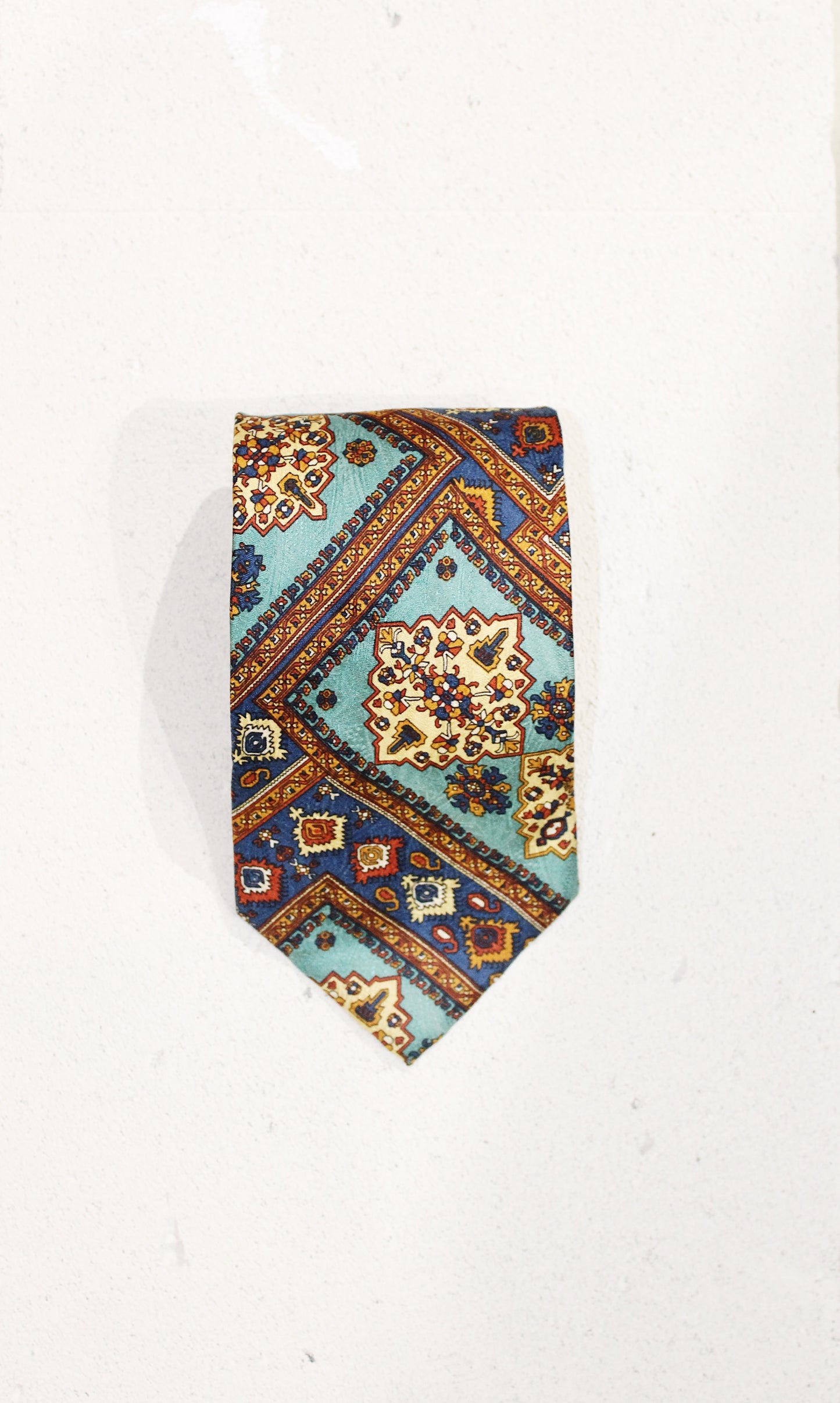 GEOMETRIC SILK TIE