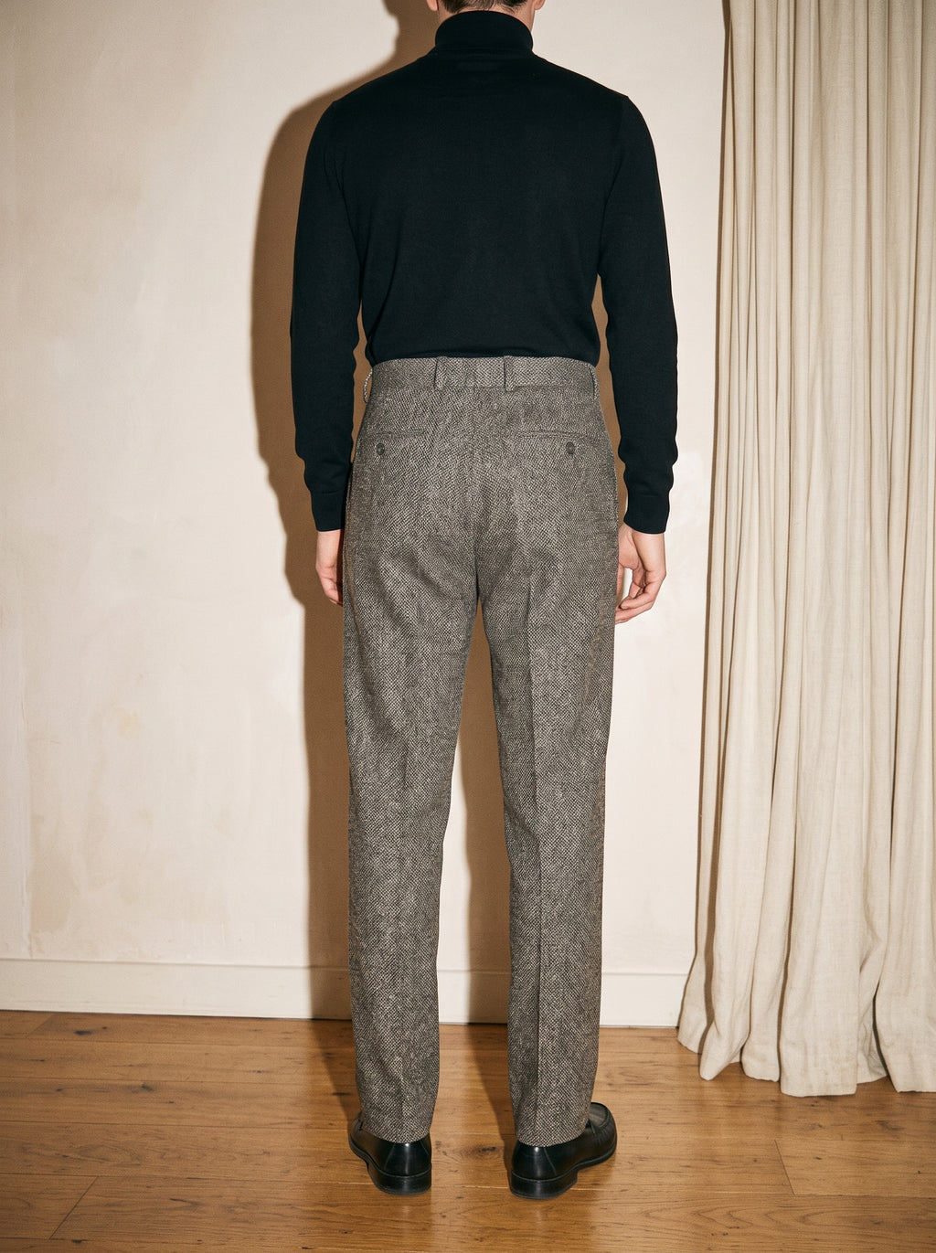 Taupe Tweed Wave